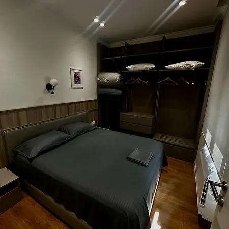 Apartment 1 Bedroom Flat *